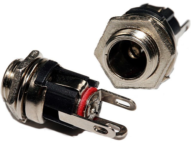 CONECTOR ALIMENTACION PANEL 2,1 MM. Clic para ampliar